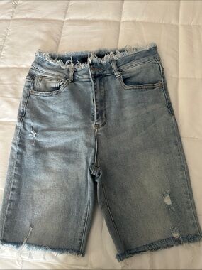 Risen Frayed High-Waist Light Blue Women’s Denim Bermuda Shorts